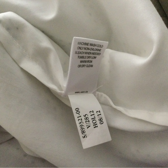 Vintage Petite Banana Republic Sleeveless Swiss Dot Blouse - Picture 4 of 7